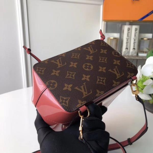 LV Hot Springs Backpack Patent Leather Vieux Rose – newlookbag display picture 1